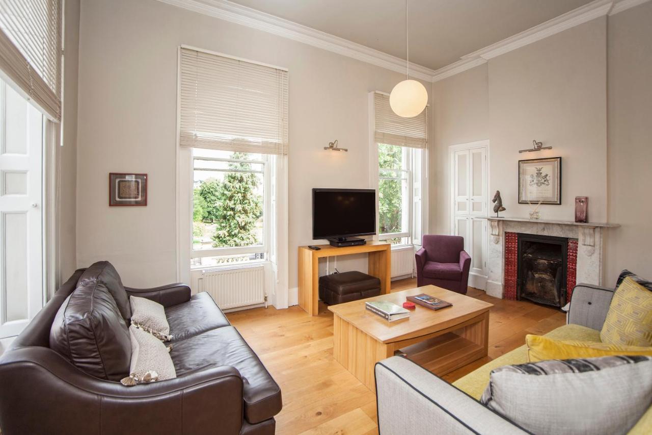 Stunning Spacious Central Apartment near Parade Gardens Bath Exterior foto